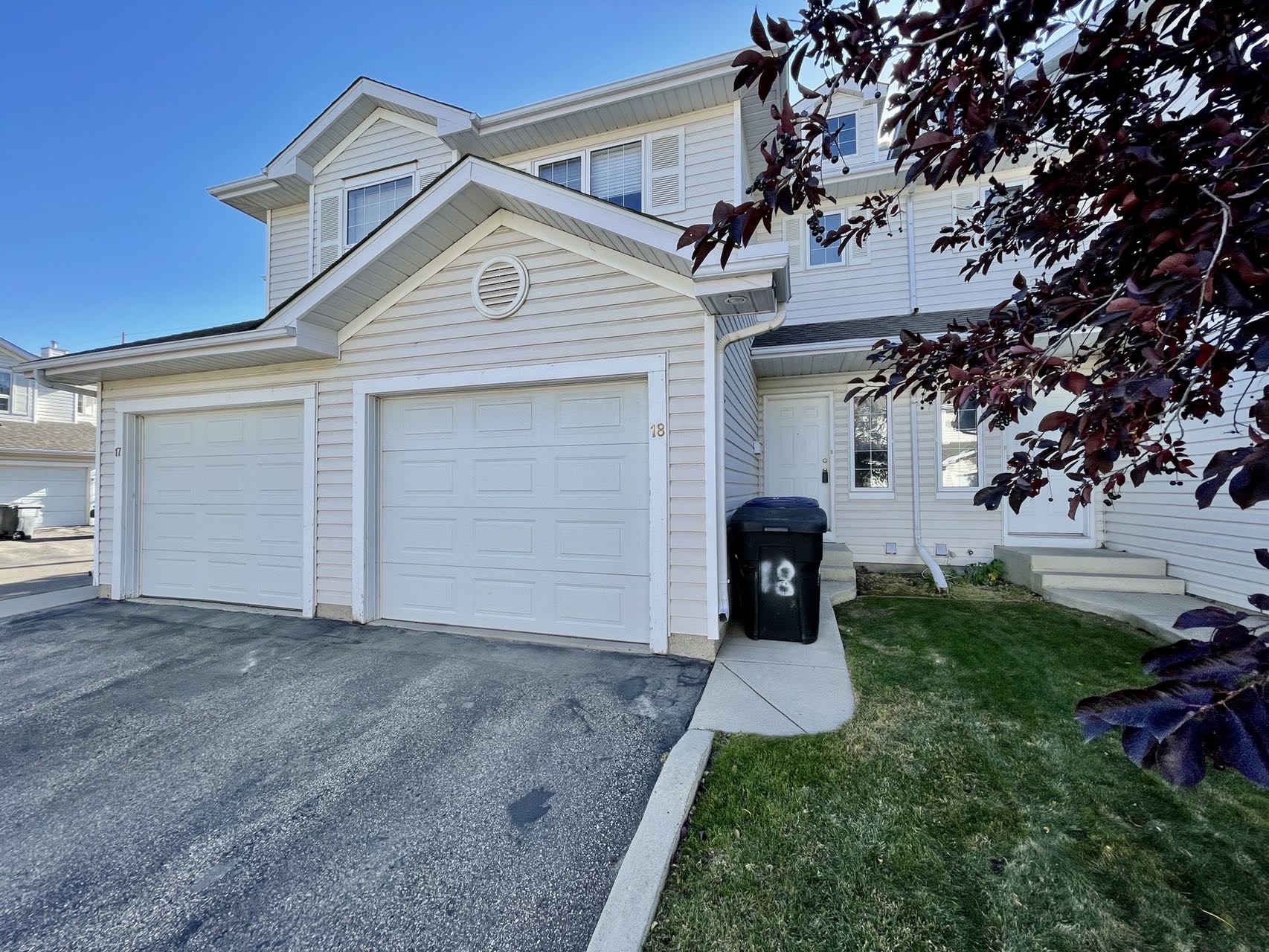 近百年高中联排出售！ - 2