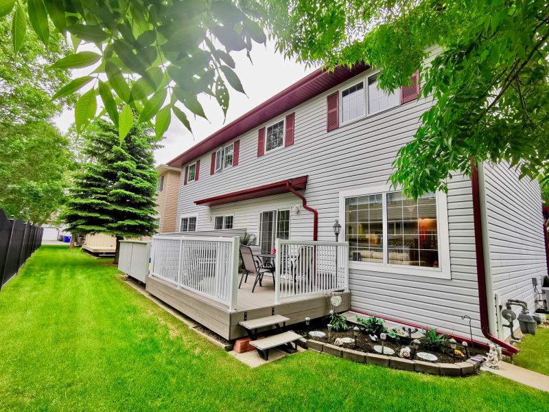 林与唐地产：Arbor Creek社区，3房4卫，连接式双车库，地下室装修了的1365尺联排出售，挂牌价$ - 9