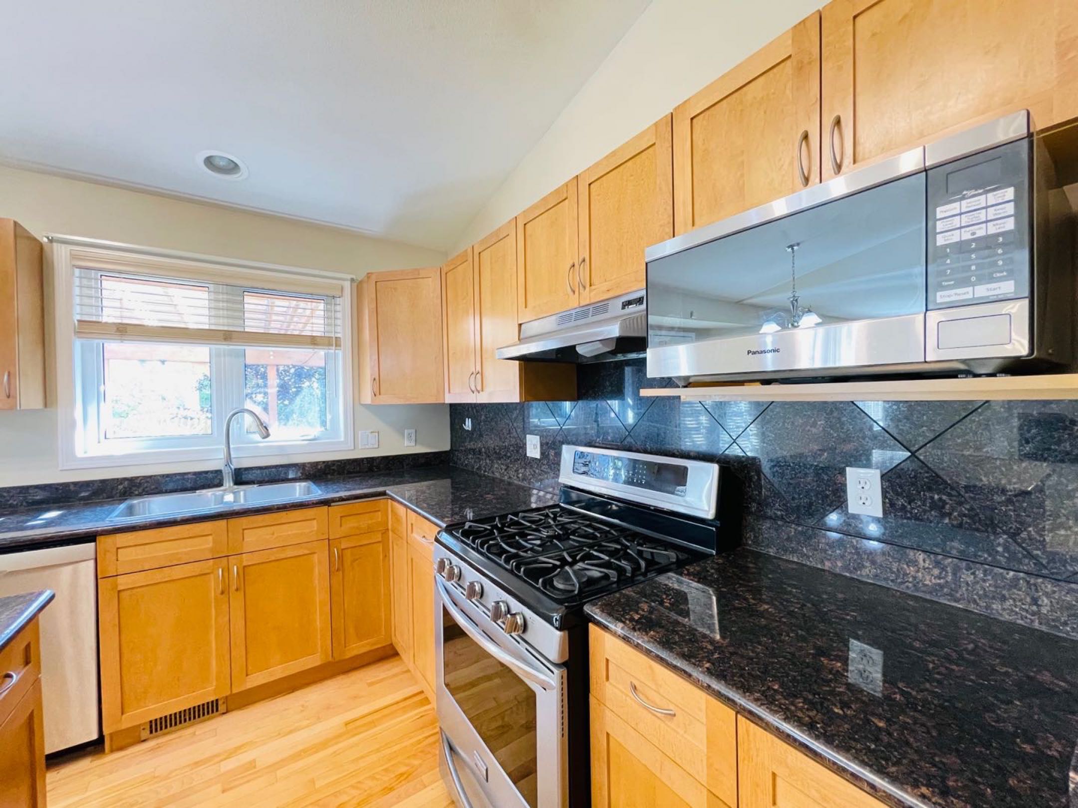 林与唐地产，Arbor Creek靓房出售！高收入宜居社区，安静近公园，1870尺4房4卫双车库！挂牌价$519,900 - 6