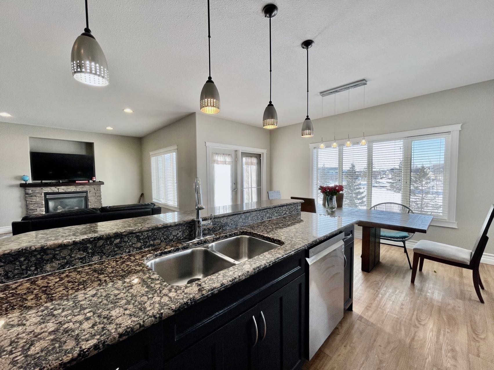 【林与唐地产】萨屯房源出售：Willowgrove社区, 背靠绿地，夏天孩子散步到Willowgrove小学 - 7