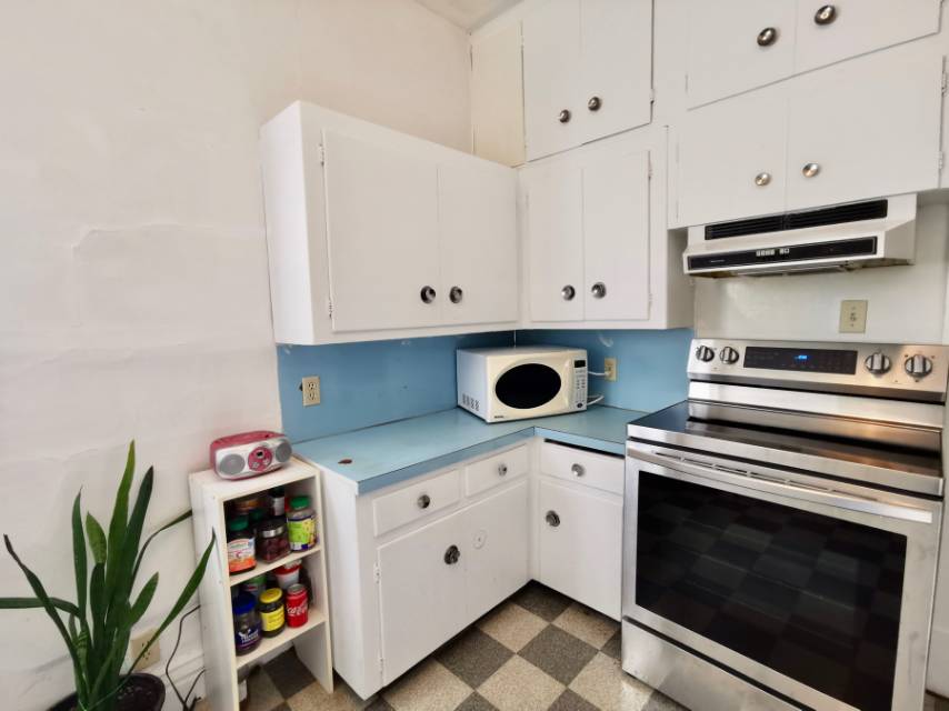 林与唐地产，Downtown独栋出售，1203尺，7室2卫，要价$169900 - 5