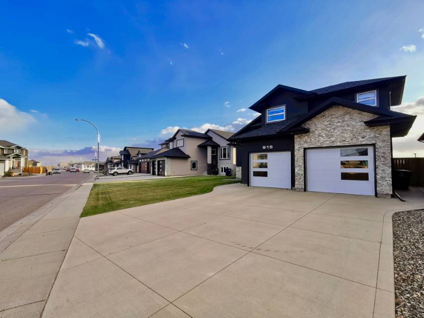 林与唐地产，Rosewood社区|1527尺5室3卫双车库|近小学背靠绿地的大户型独栋出售|挂牌价$559,900