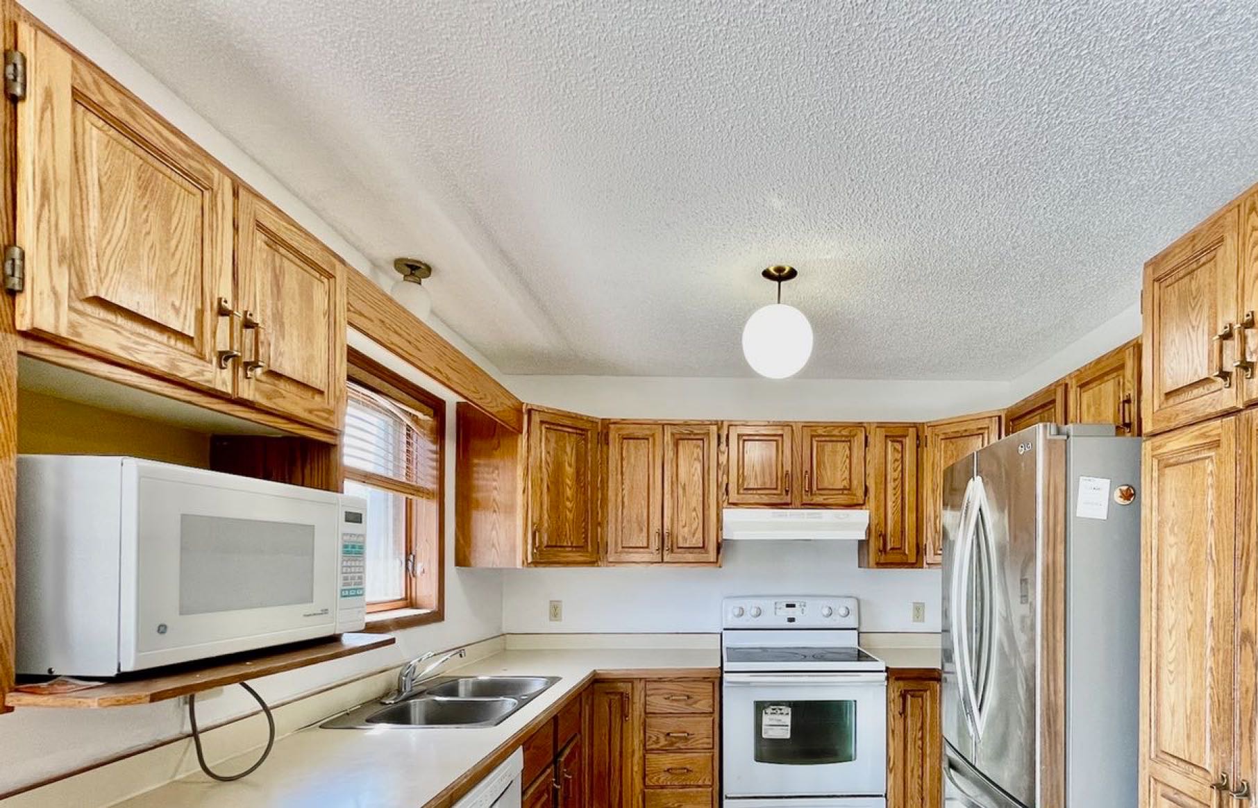 林与唐地产团队，Erindale学区好房出售，挂牌价$415,000 - 4