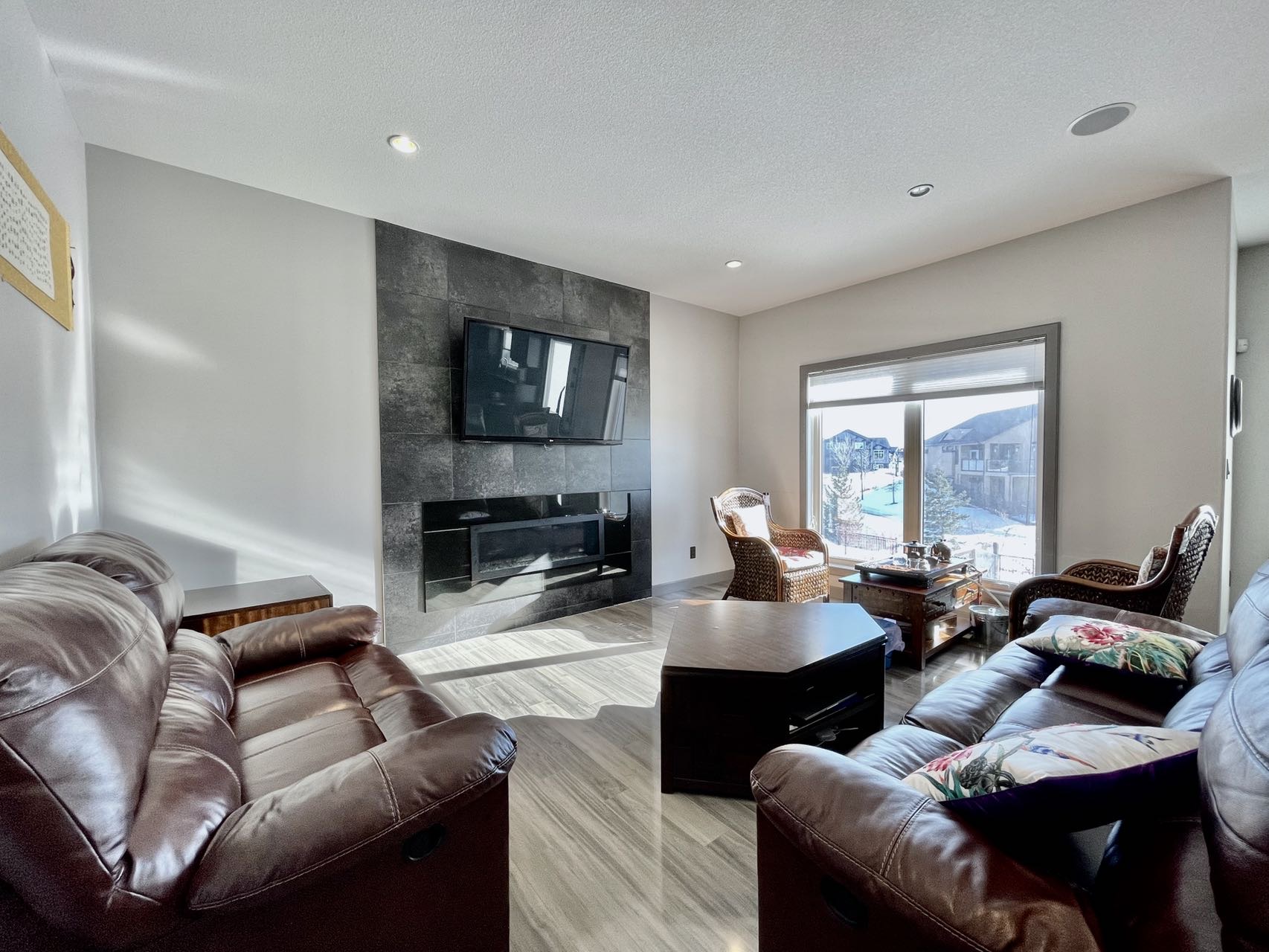 【萨屯房源】 Willowgrove背靠绿地Walkout 步出式地下室，近3,000尺独栋出售！5房4卫双车库！$899,000    - 8