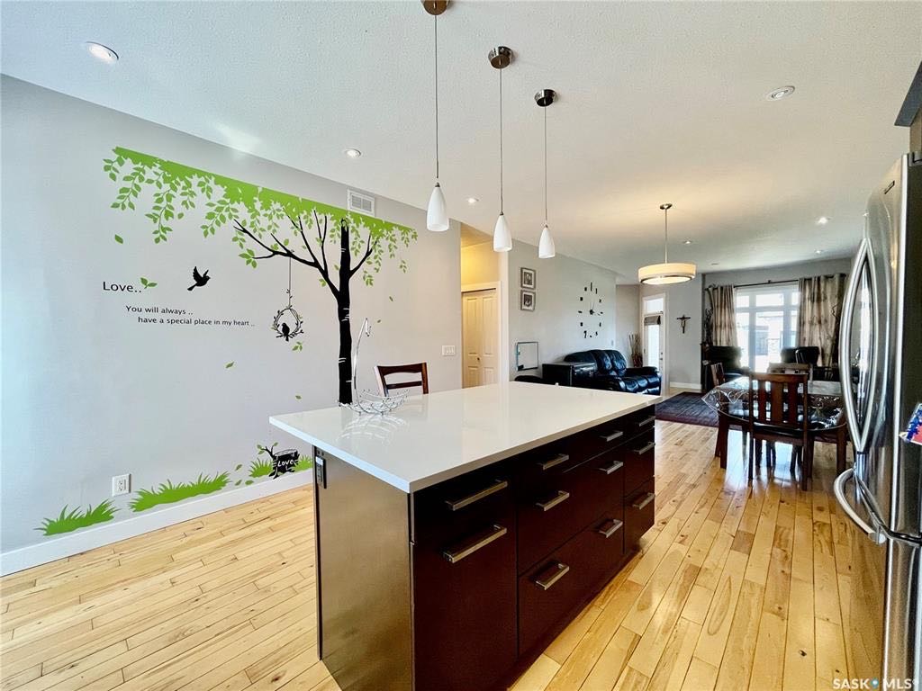 【萨屯房源】Willowgrove社区独栋出售，2010年建，1386尺的平层，5房3卫，地下室已装修，连体双车库，挂牌价$549,900. - 6