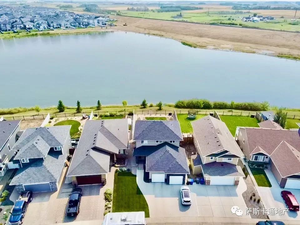 Stonebridge湖景别墅，Walkout步出式地下室，800米步行至小学, 6室4卫双厨房！挂牌价$798,000