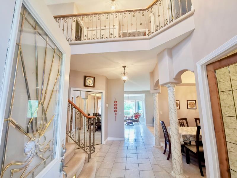 林与唐地产：Arbor Creek社区，湖景+步出式地下室，4房4卫独立屋出售，挂牌价$66.9万 - 4