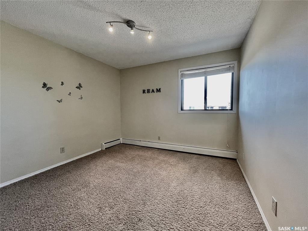 林与唐地产，Wildwood近8街三楼831尺2房1卫装潢升级公寓出售 - 5