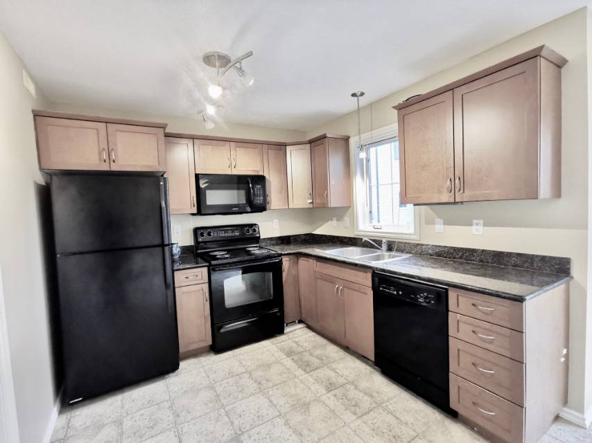 Lakewood社区|2007年的3室2卫1123尺双层联排出售|挂牌价$214,900 - 5