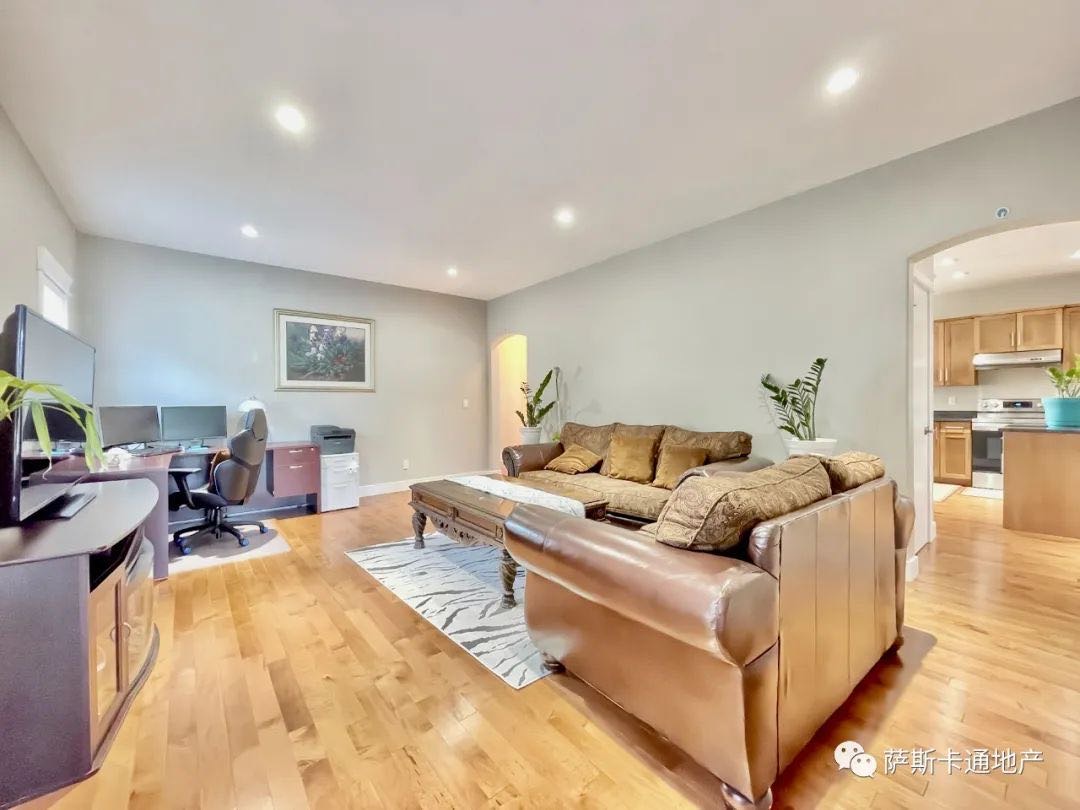 Stonebridge湖景别墅，Walkout步出式地下室，800米步行至小学, 6室4卫双厨房！挂牌价$798,000 - 5