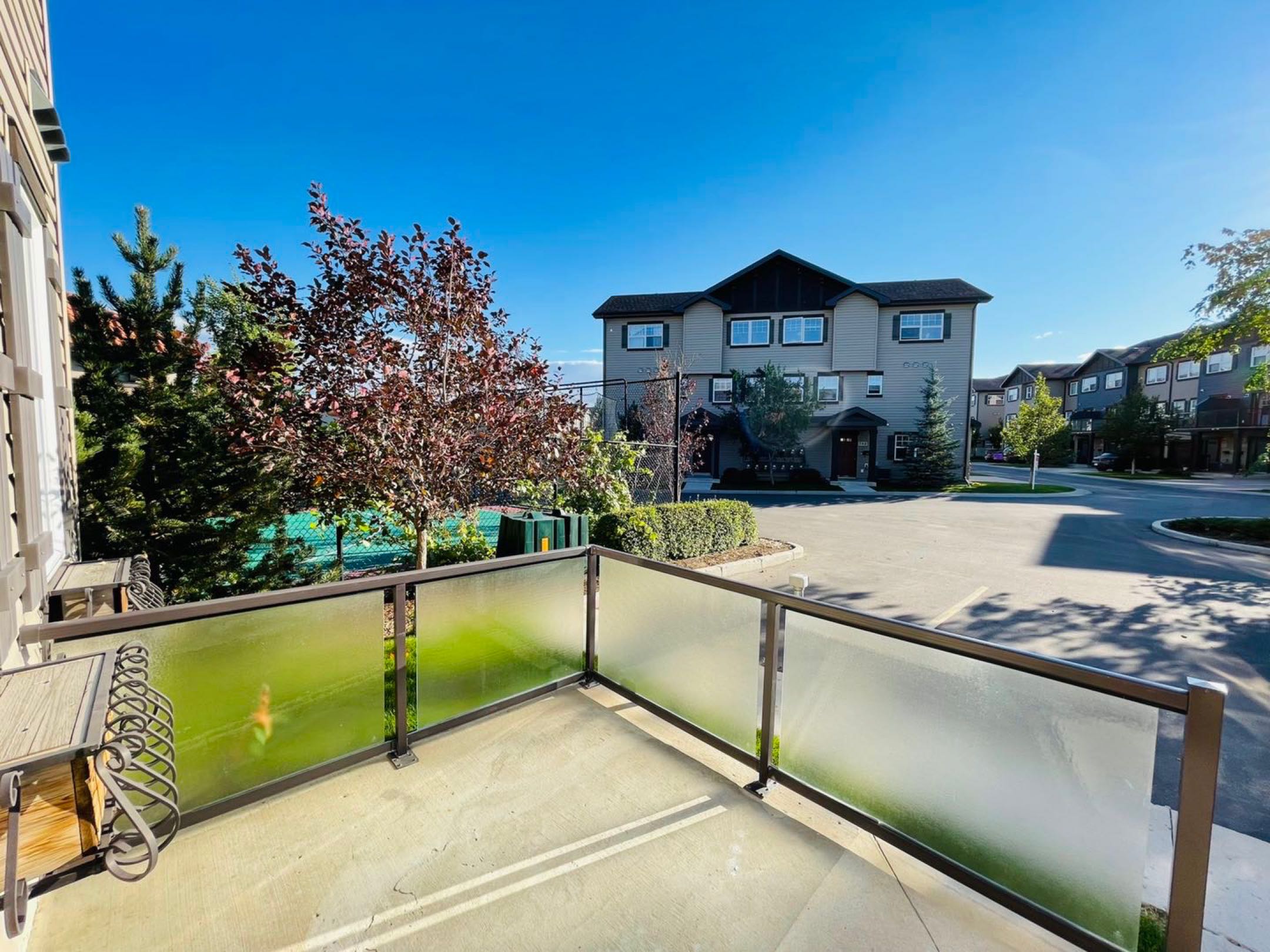 林与唐地产，Stonebridge社区近小学，小区有健身房的边套联排出售，2011年建，1206尺3房2卫，双车位！挂牌价$245,000 - 7