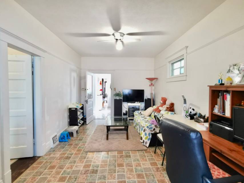 林与唐地产，Downtown独栋出售，1203尺，7室2卫，要价$169900 - 3