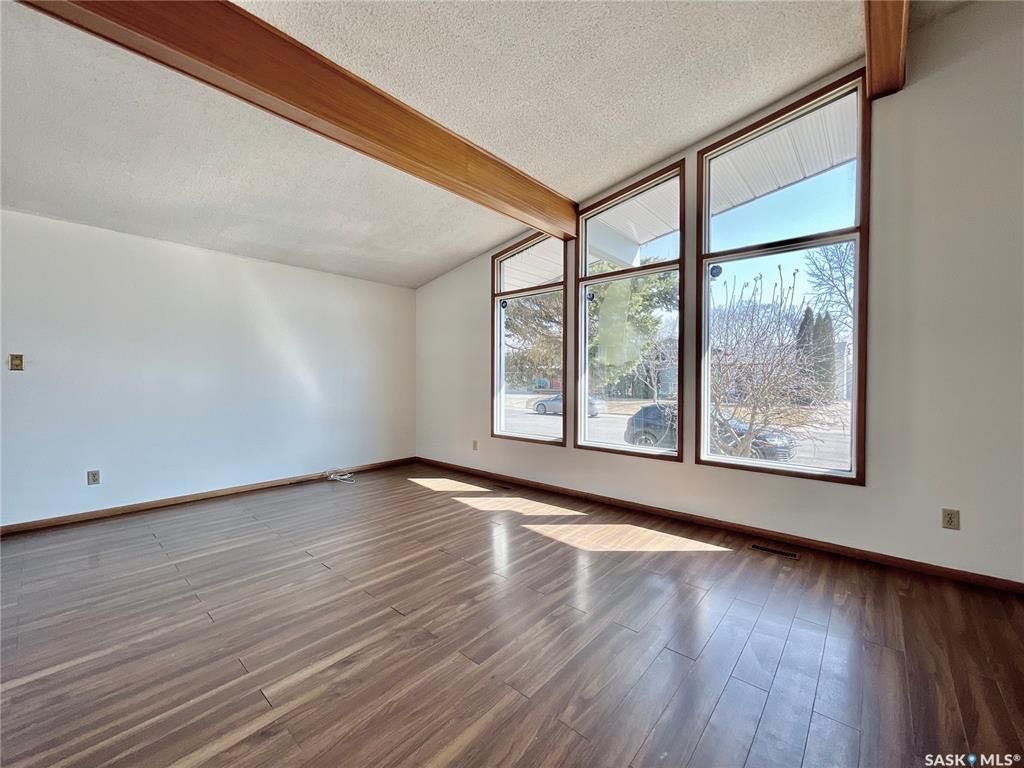 【萨屯房源】Nutana Park独栋出售！$369,900 - 4