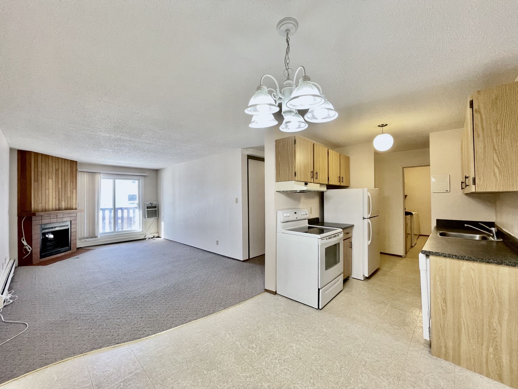 萨屯东北部，近学校/商圈/萨大通勤方便，位于Forest Grove社区的公寓出售，2室1卫883尺 - 5