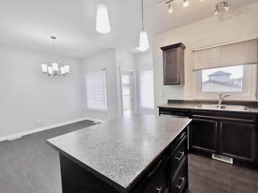 林与唐地产，Evergreen社区|3室3卫双车库|1440尺双层独栋出售|挂牌价$369,900 - 5