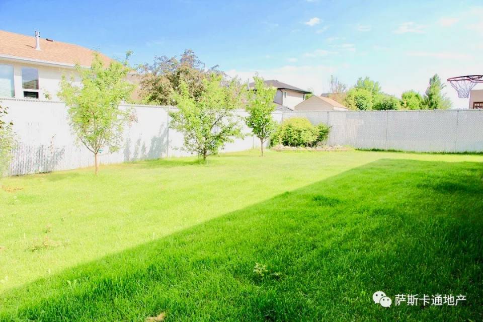 Briarwood社区1418尺 Bi-level 5房3卫独立屋出售，林与唐地产 - 9