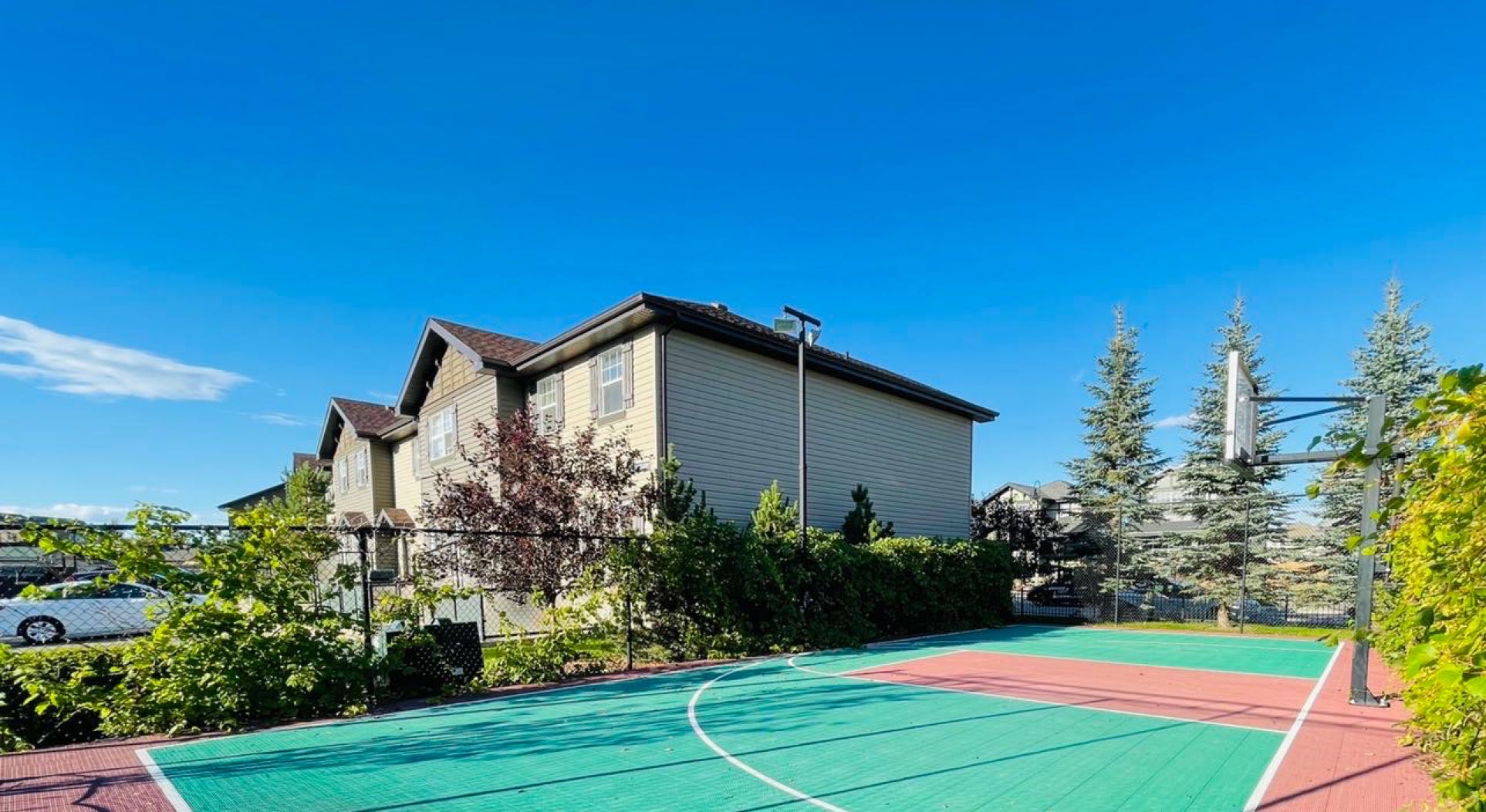 林与唐地产，Stonebridge社区近小学，小区有健身房的边套联排出售，2011年建，1206尺3房2卫，双车位！挂牌价$245,000 - 3