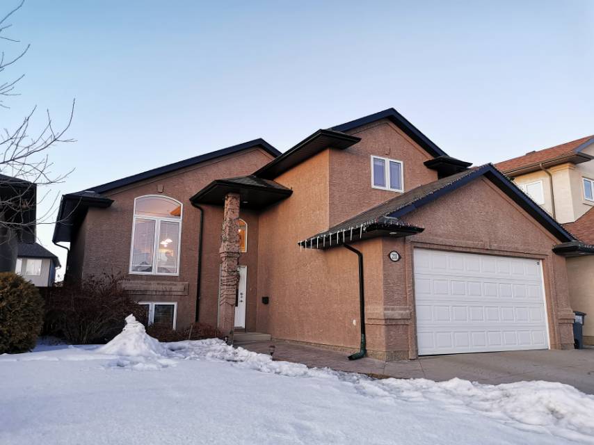 Willowgrove 高性价比五房三卫 Bi-level独立屋出售