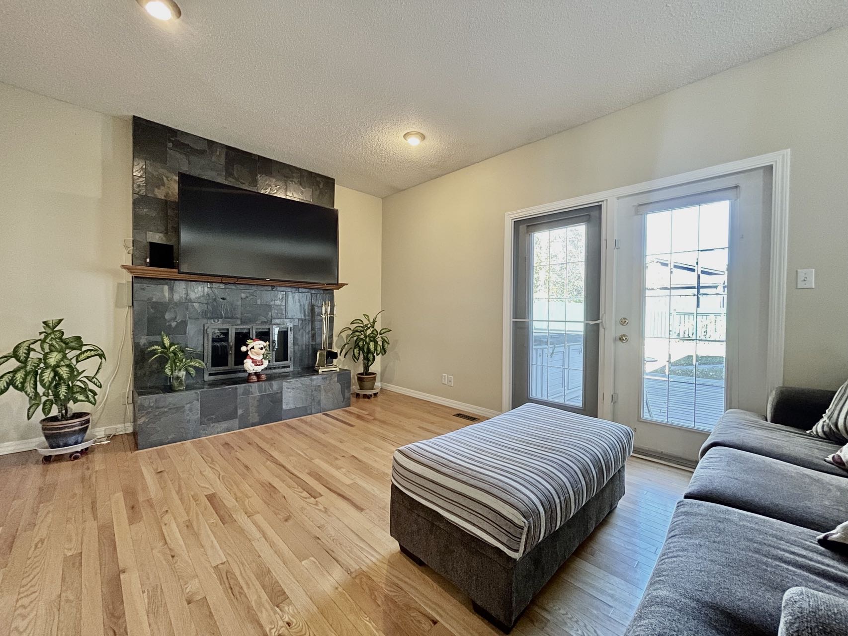 Lakeview社区，1581尺5房3卫大平层独立屋出售。 - 3