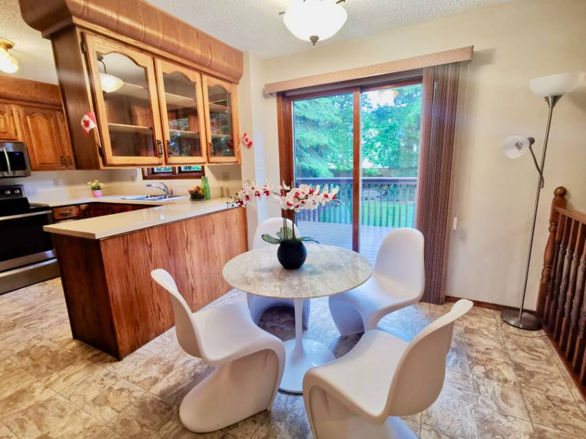 林与唐地产：Lakeview社区近2000尺两层独立屋出售，5房4卫，挂牌价$429900 - 7