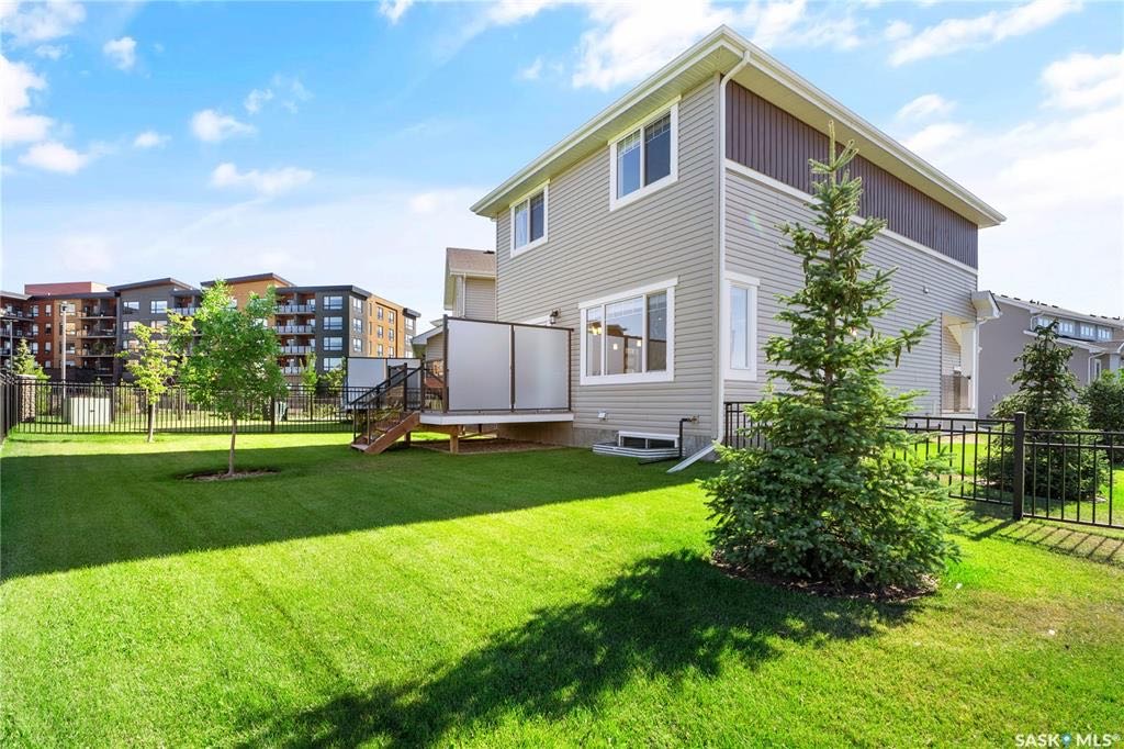 Stonebridge社区位置最方便的两年新、带物业管理的独栋出售，不到$50w!  - 9