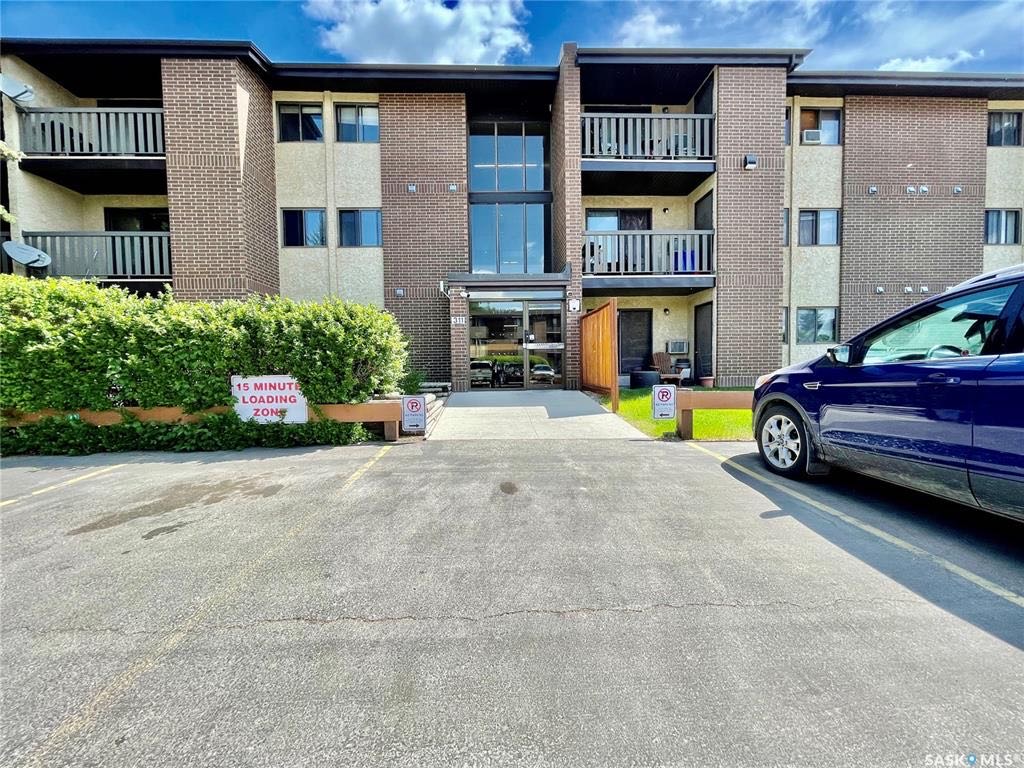 【萨屯房源】Wildwood社区公寓出售，831尺平层，2房1卫，套内洗衣房，阳台带储藏室，公寓楼背靠绿地，挂牌价仅：$128,800  - 3