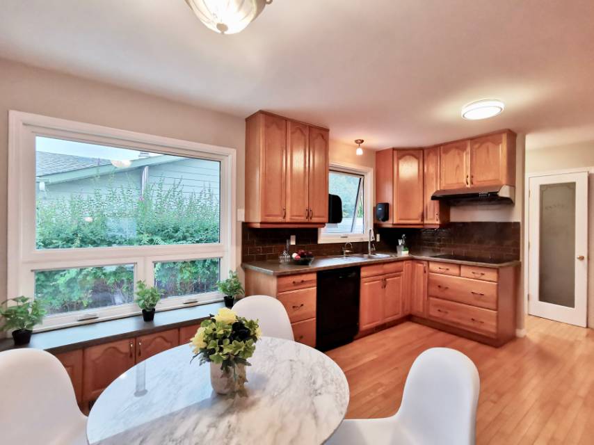 林与唐地产，Wildwood社区，4室3卫，全新装修四层错层结构独栋出售！ - 3