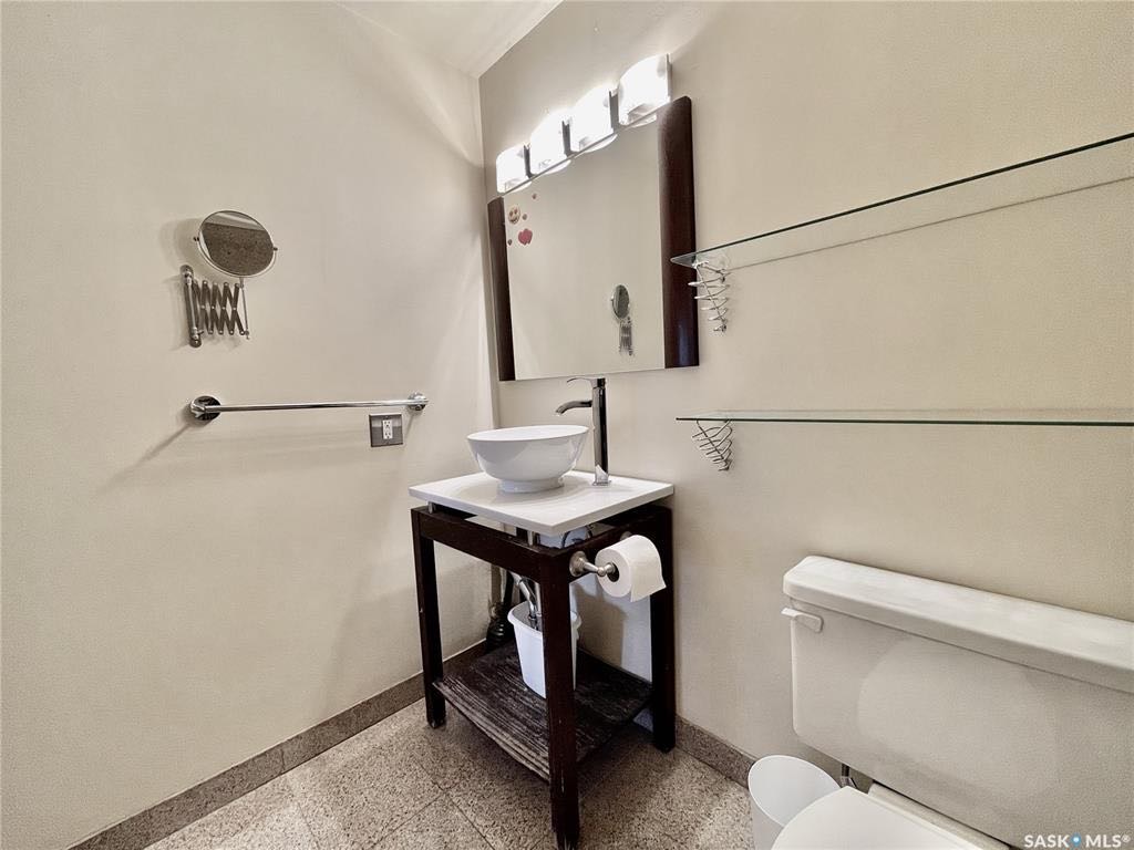 林与唐地产，Wildwood近8街三楼831尺2房1卫装潢升级公寓出售 - 7