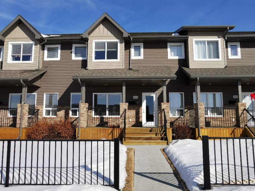 Willowgrove小学正对面联排别墅出售 - 2