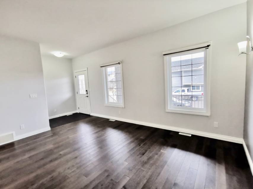 林与唐地产，Evergreen社区|3室3卫双车库|1440尺双层独栋出售|挂牌价$369,900 - 2