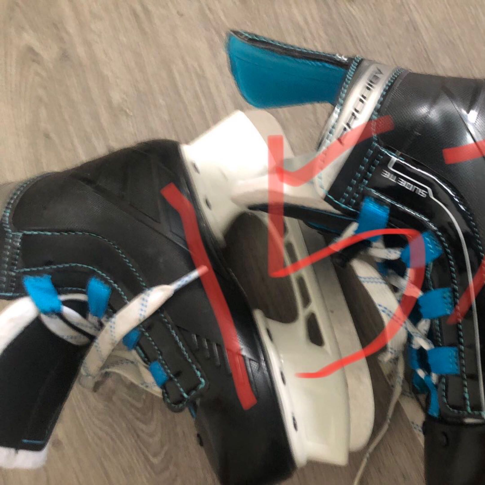 溜冰鞋和头盔 - 2