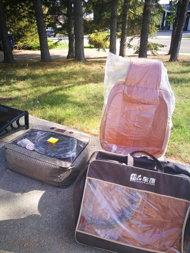 全新雨刮刷，全包汽车皮脚垫 - 6