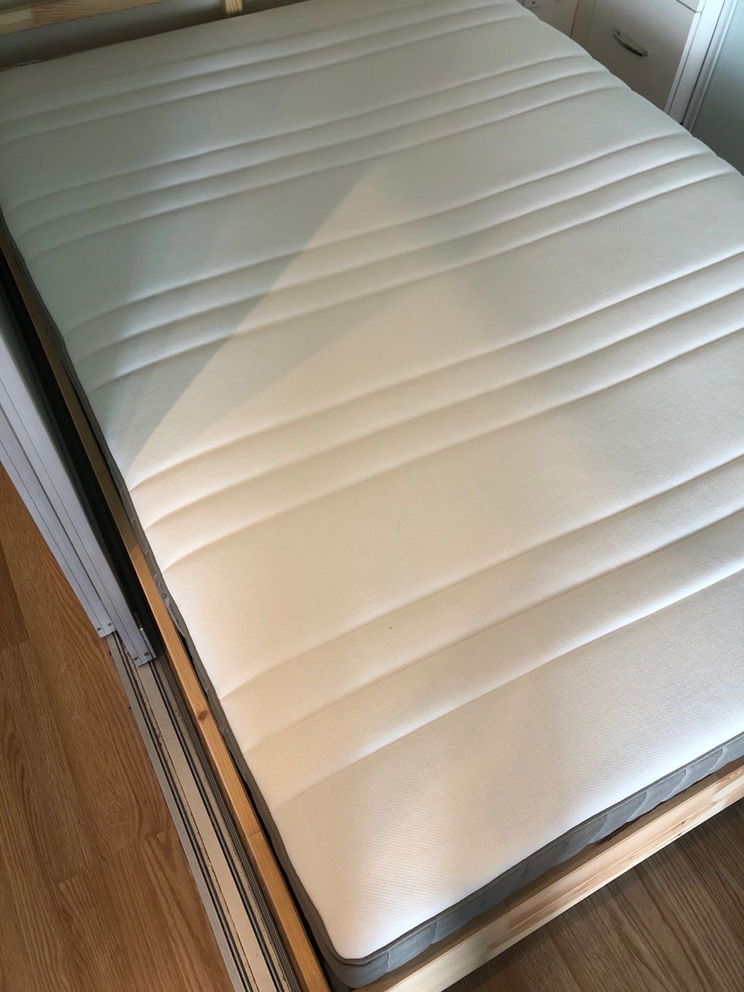 宜家床➕床垫，非常干净 - 2