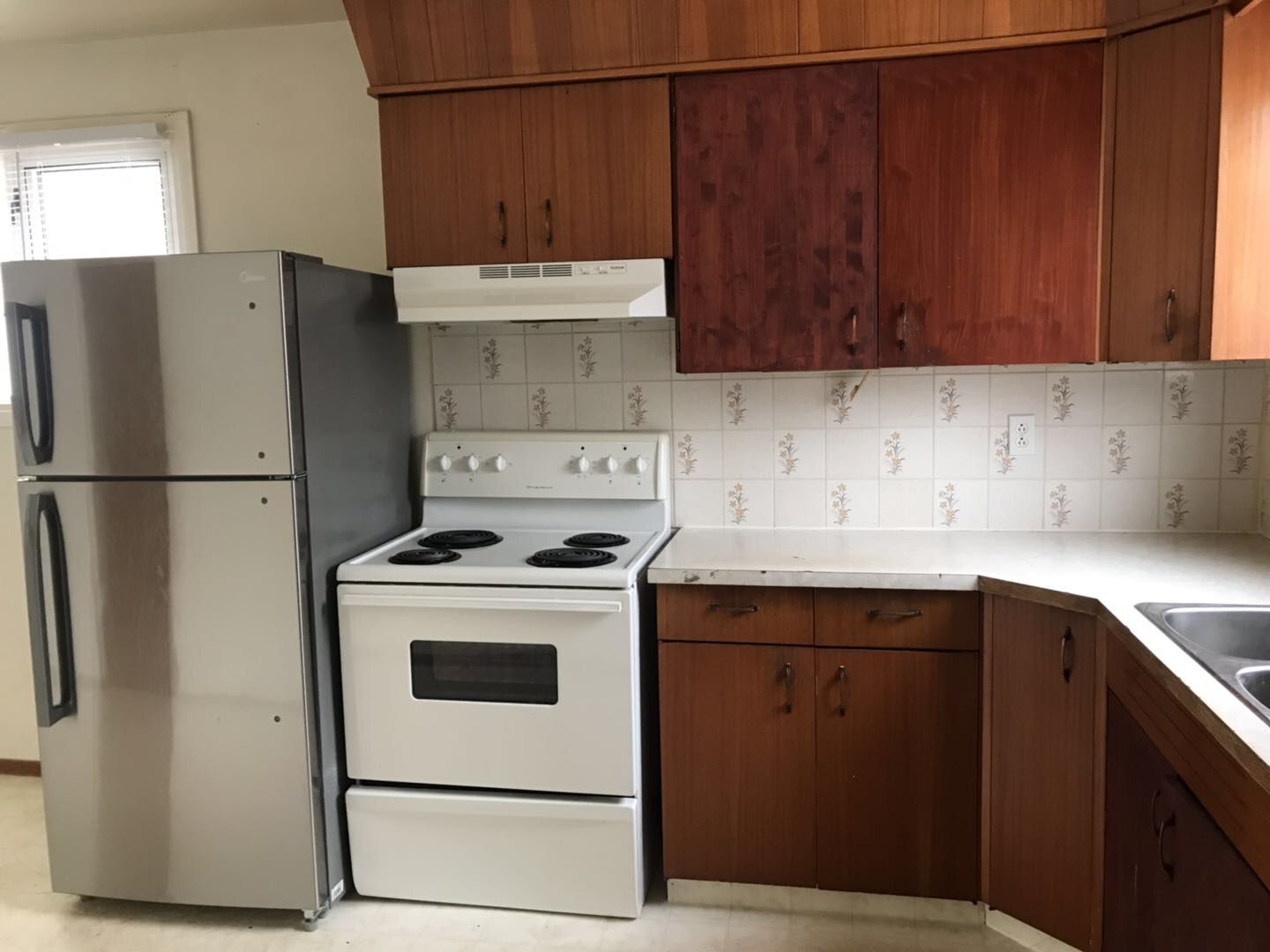 3房一厅2卫房子招租，有车库 - 2