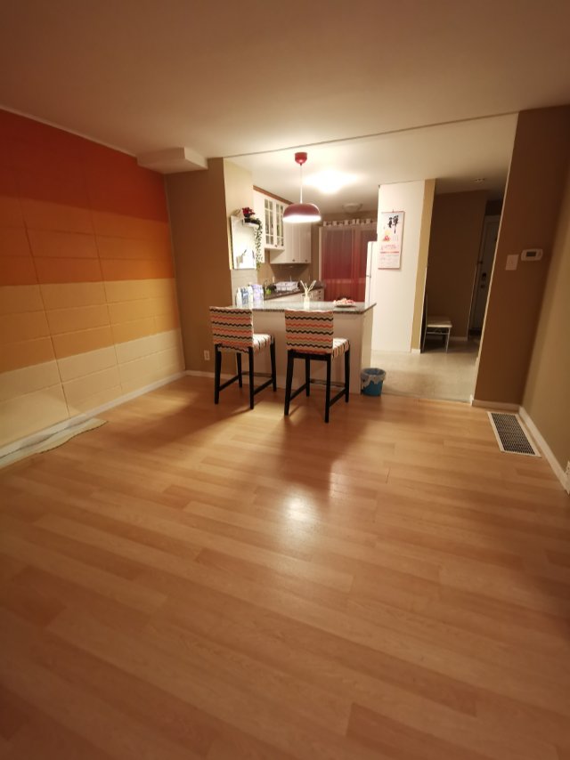 Vista Heights区，Calgary近市区交通超方便好房寻可靠租客 - 5