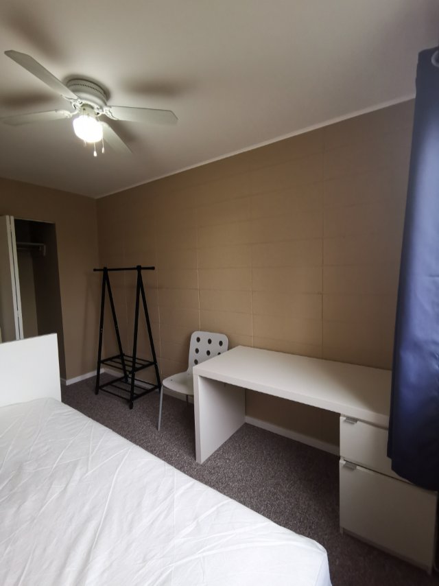 Vista Heights区，Calgary近市区交通超方便好房寻可靠租客