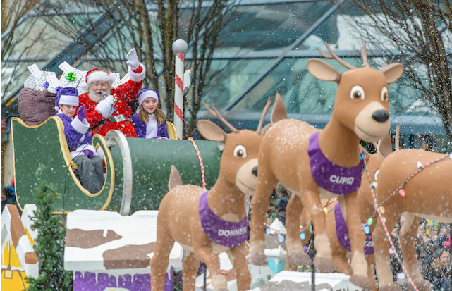 本周日12月1日温哥华迎来第16届圣诞老人游行