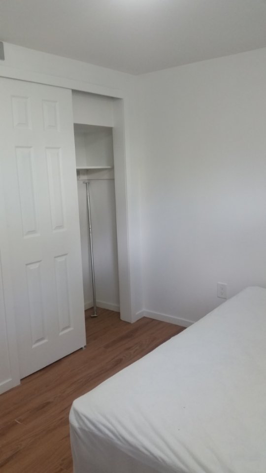 Market Mall 旁独立2室地下室出租 带家具全包 - 2