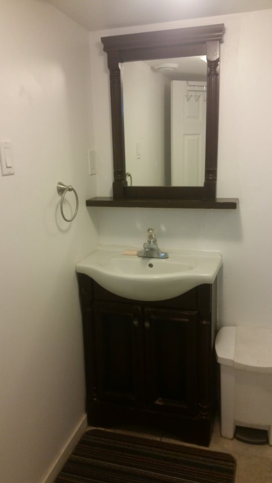 地下室主卧出租 近Market Mall 全包带家具随时可以入住 - 6