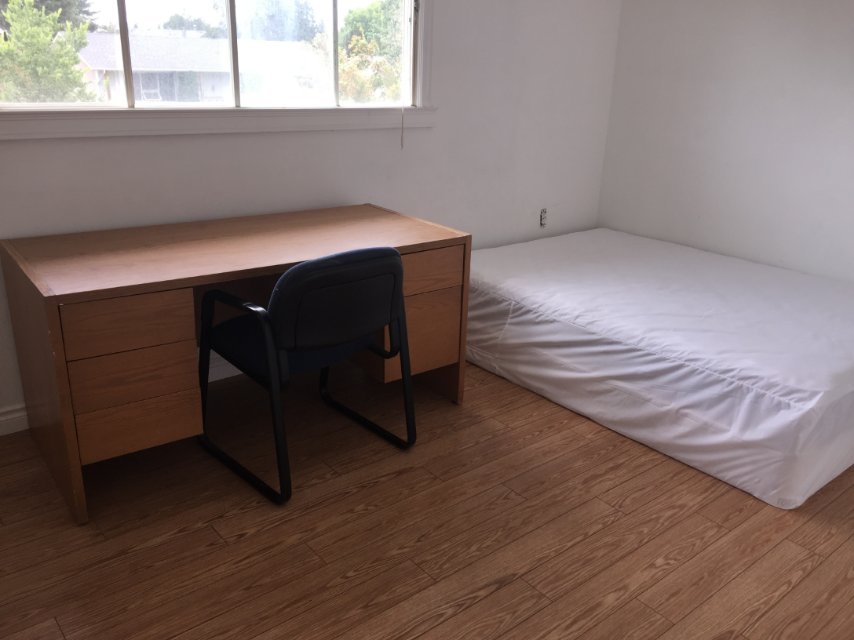 近Market Mall 旁地上4间大卧室出租 全包带家具 - 5