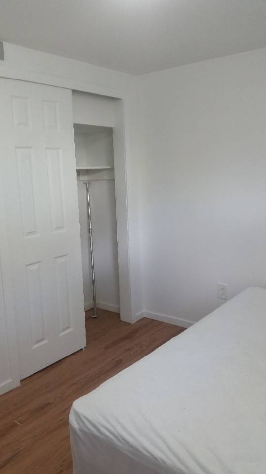 Market Mall 旁全独立两室出租 全包带家具 可立即拎包入住 - 2