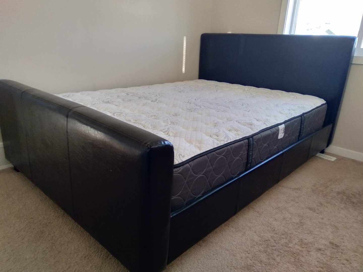 Queen size 双人床 - 2