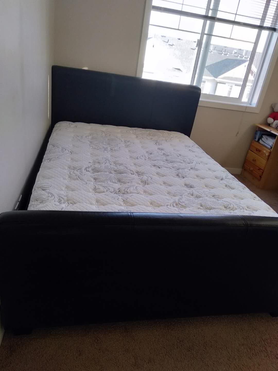 Queen size 双人床