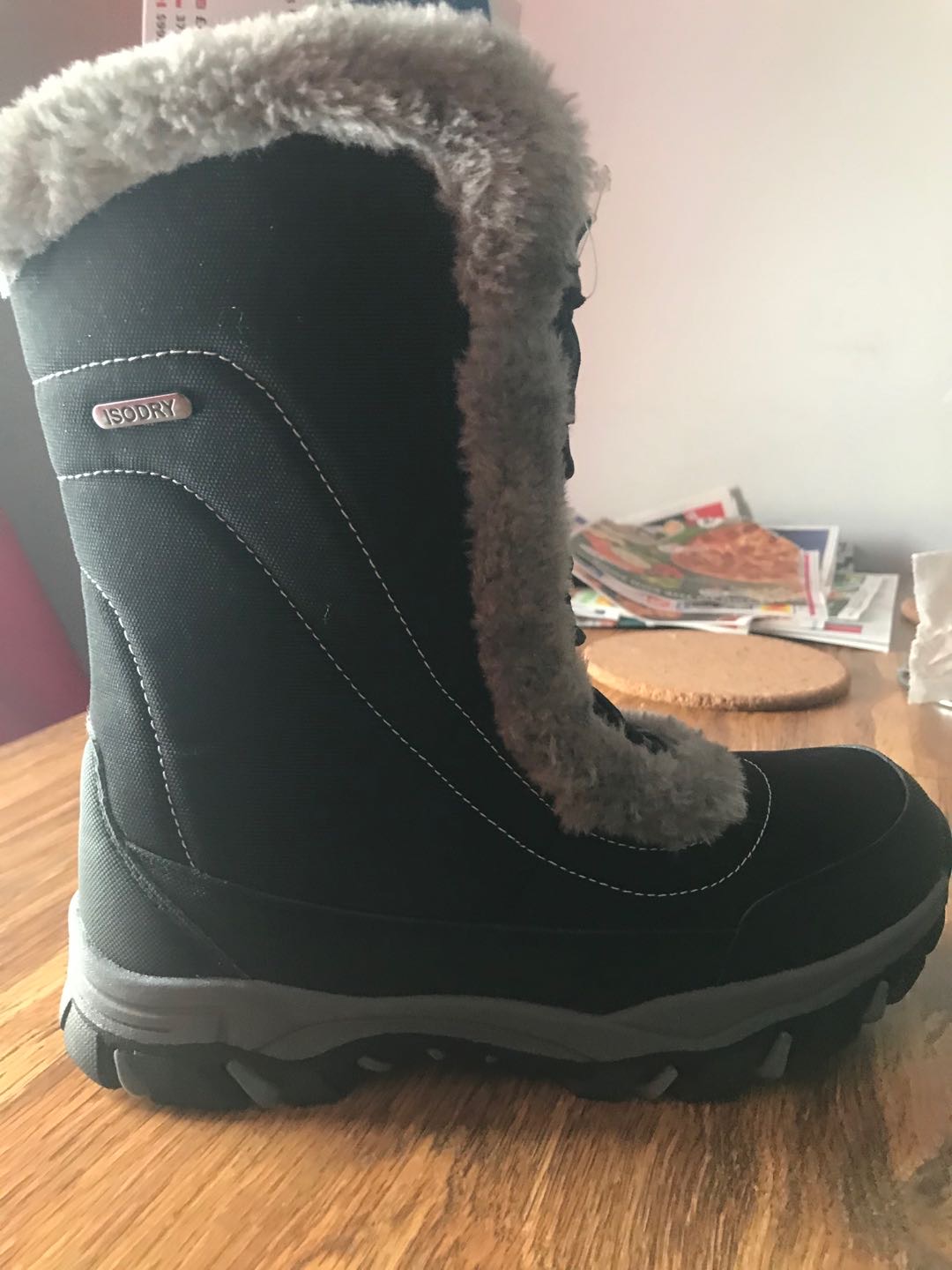 出售全新雪地靴mountain warehouse 品牌us7码 - 6
