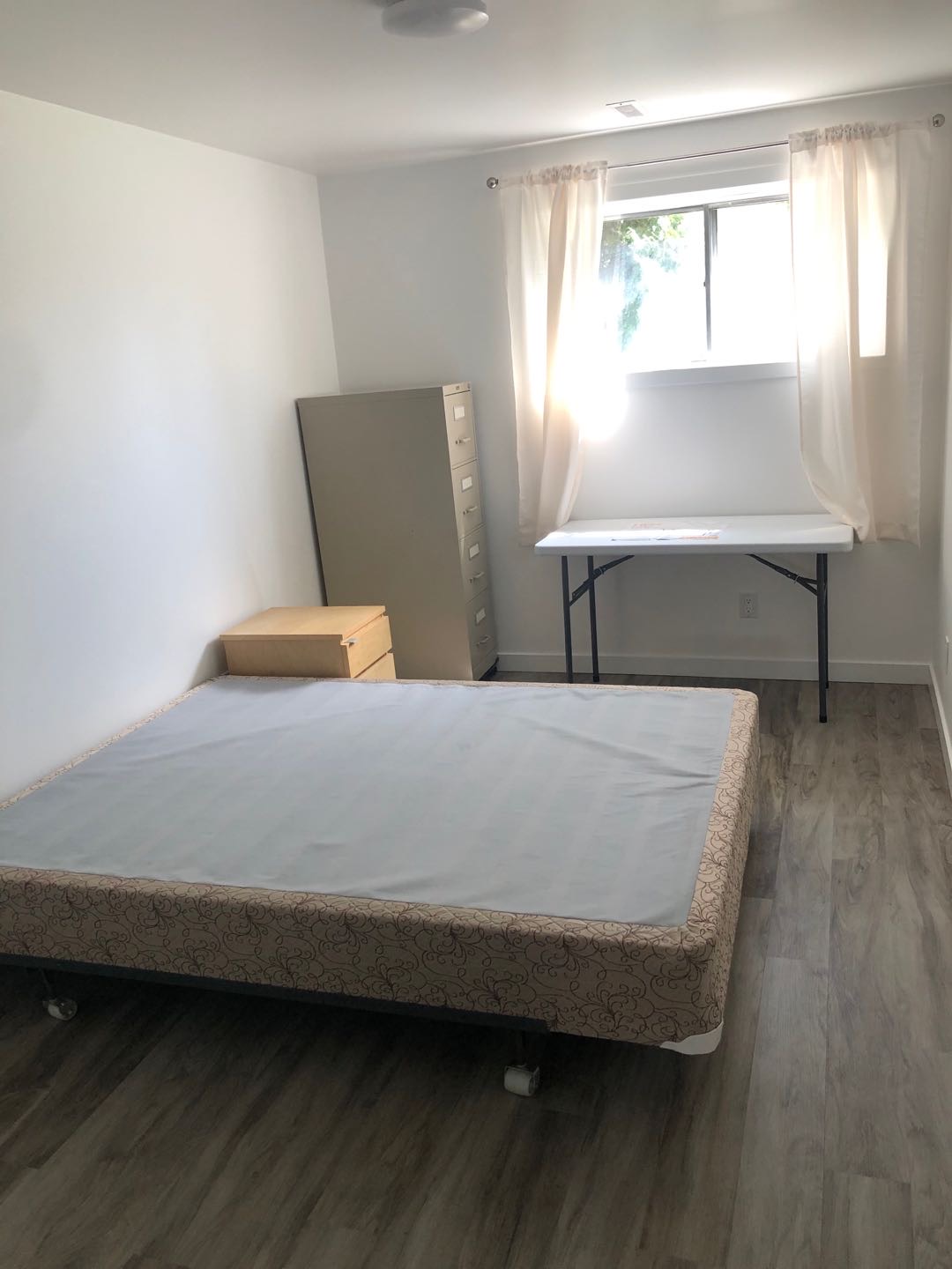 中央街64AVE NW有房出租