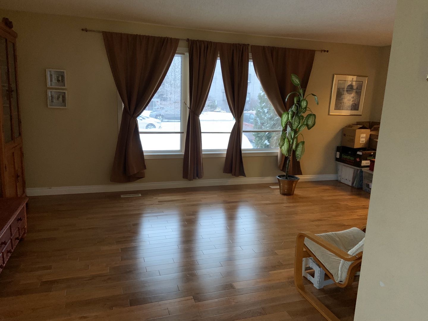 Market mall 附近楼上朝南阳光两个卧室招homestay 学生, $900/mon - 3