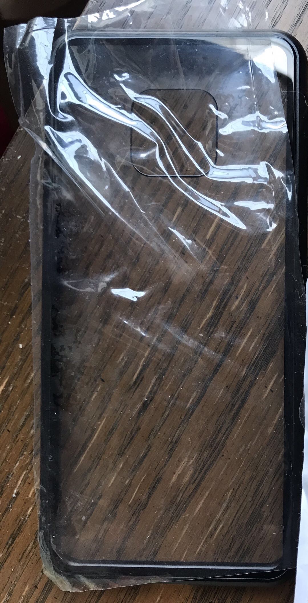 全新HUAWEI mate20 pro手机壳，黑色，5刀