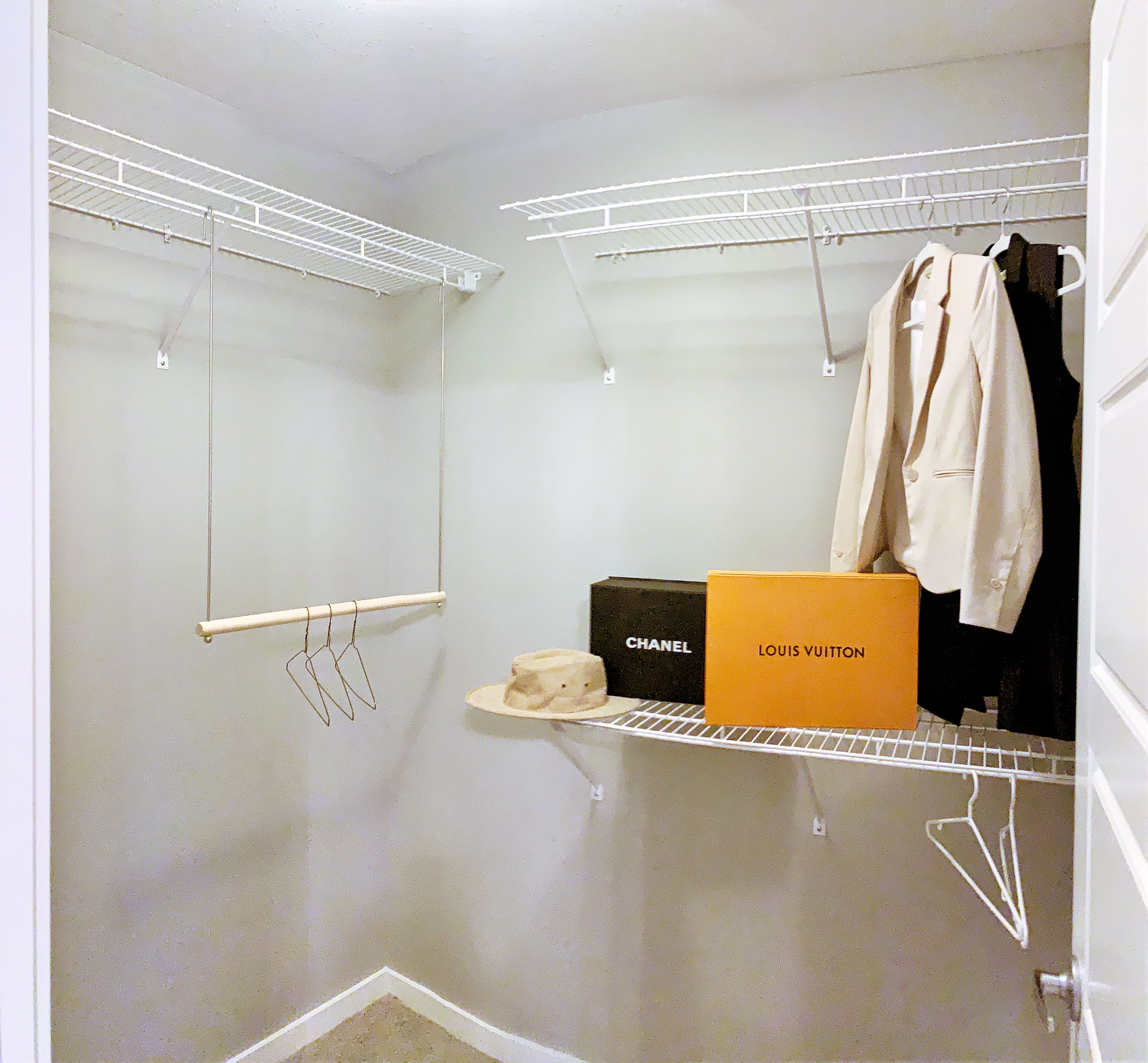 NEW·SWEET HOUSE FOR RENT NOV. 1st - 6