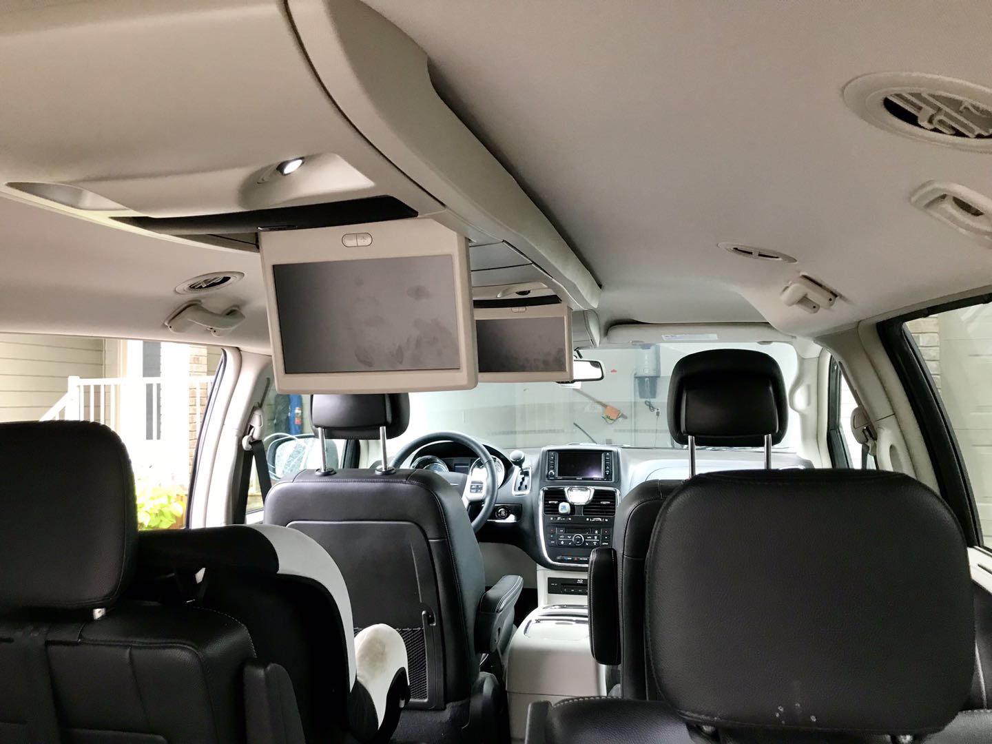 2016 Chrysler Town & Country Touring-L - 7
