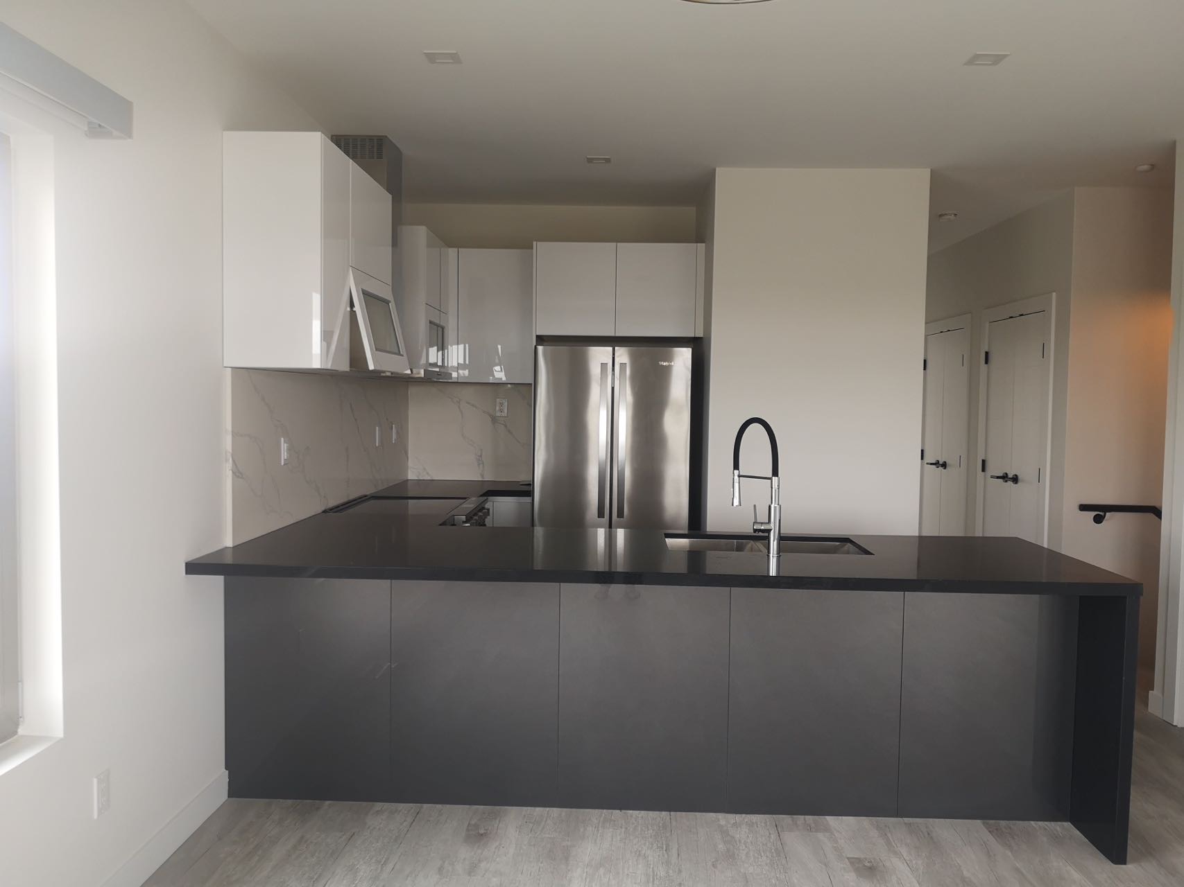 Dundurn近黑带湖 全新2卧2卫Townhouse 出租 - 3